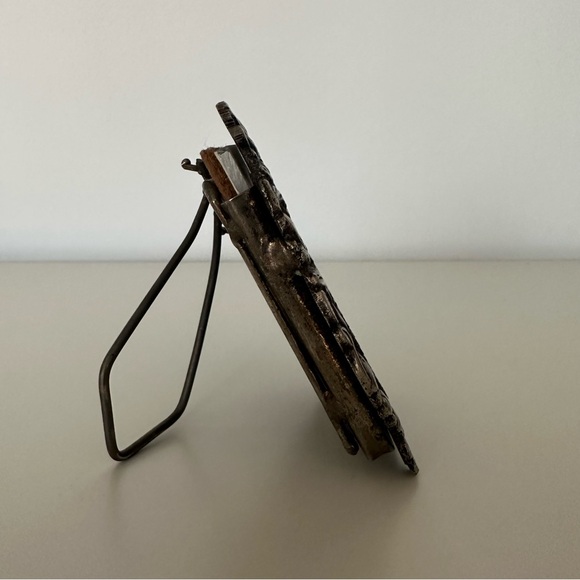 Vintage Anthropologie Pewter Cast Metal Baroque Style Oval Tabletop Frame 3.5"h - Picture 2 of 6